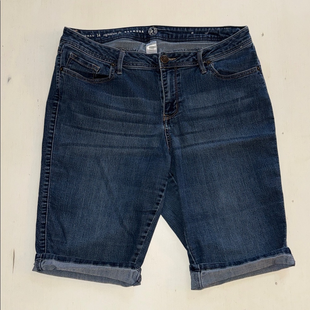 Signature Fit Bermuda Blue Denim Shorts 14 💙💙💙